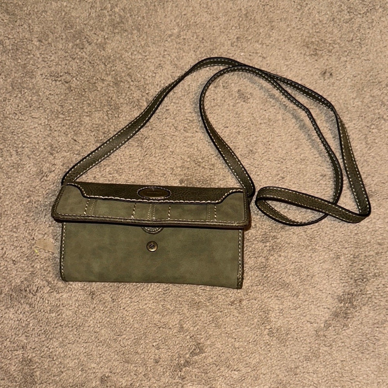 Concepts Olive Green RFID Wallet with crossbody attachment - NWOT