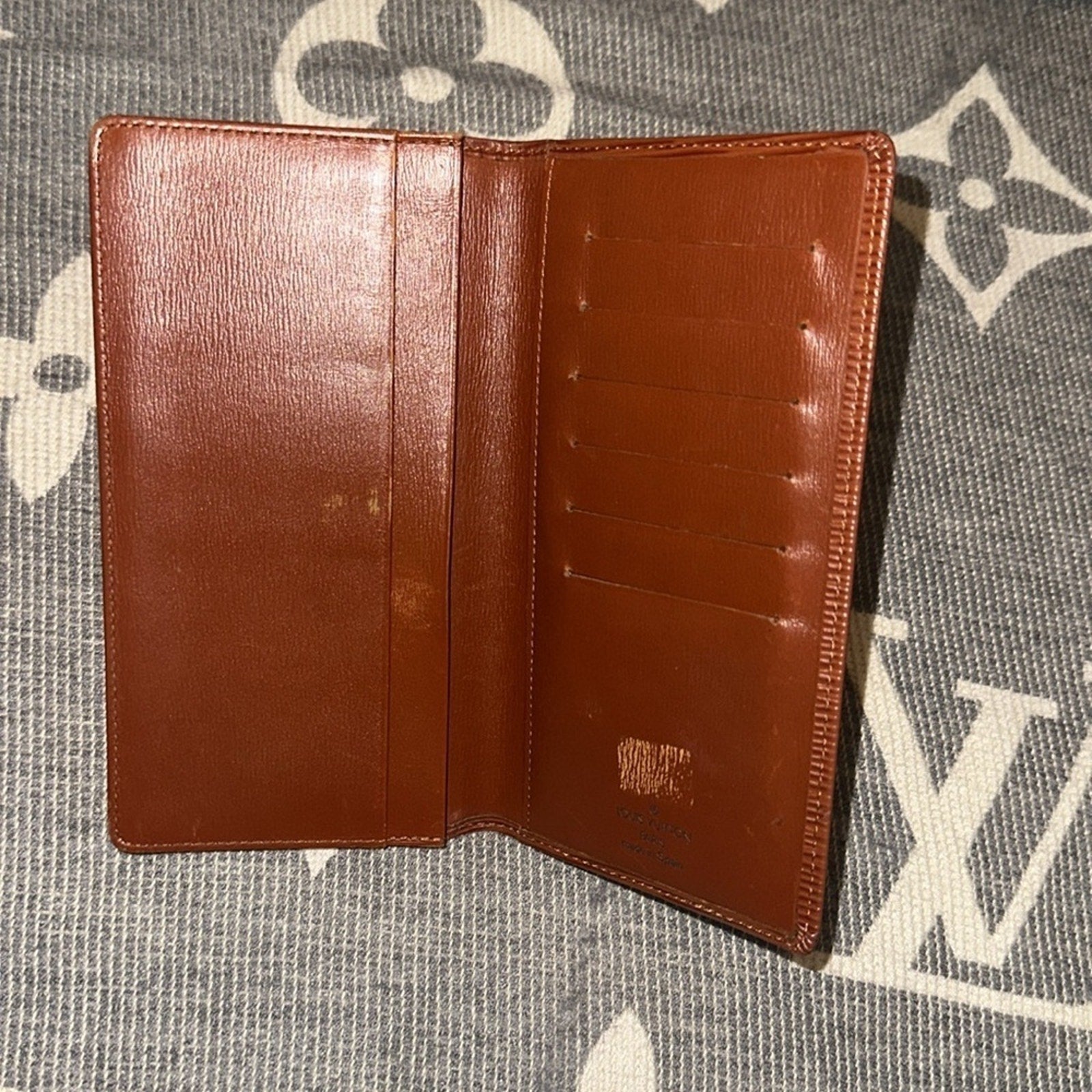 Louis Vuitton Long Wallet VINTAGE 🚨🚨with call outs 🚨🚨