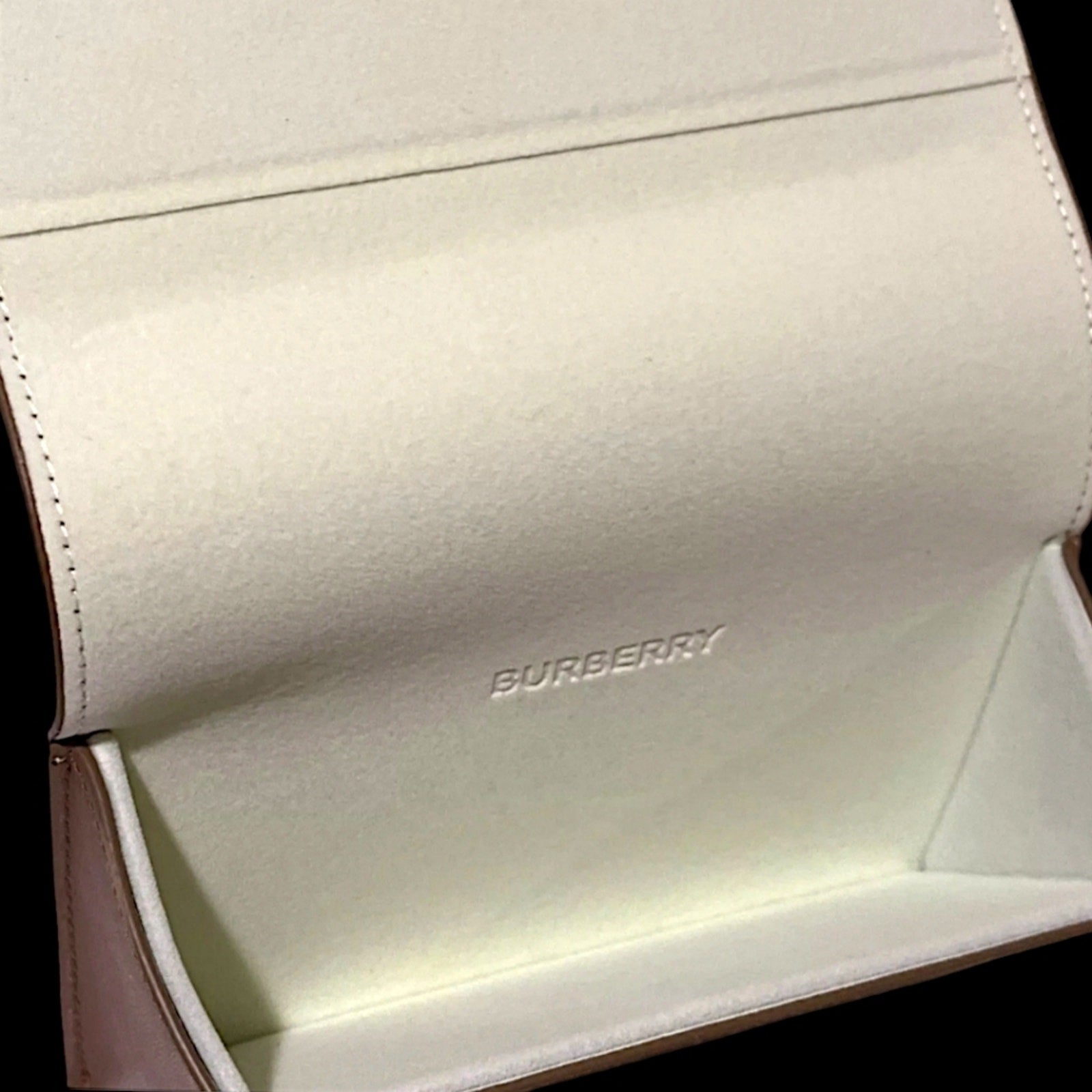 Authentic Burberry London England, Camel Brown Leather CASE