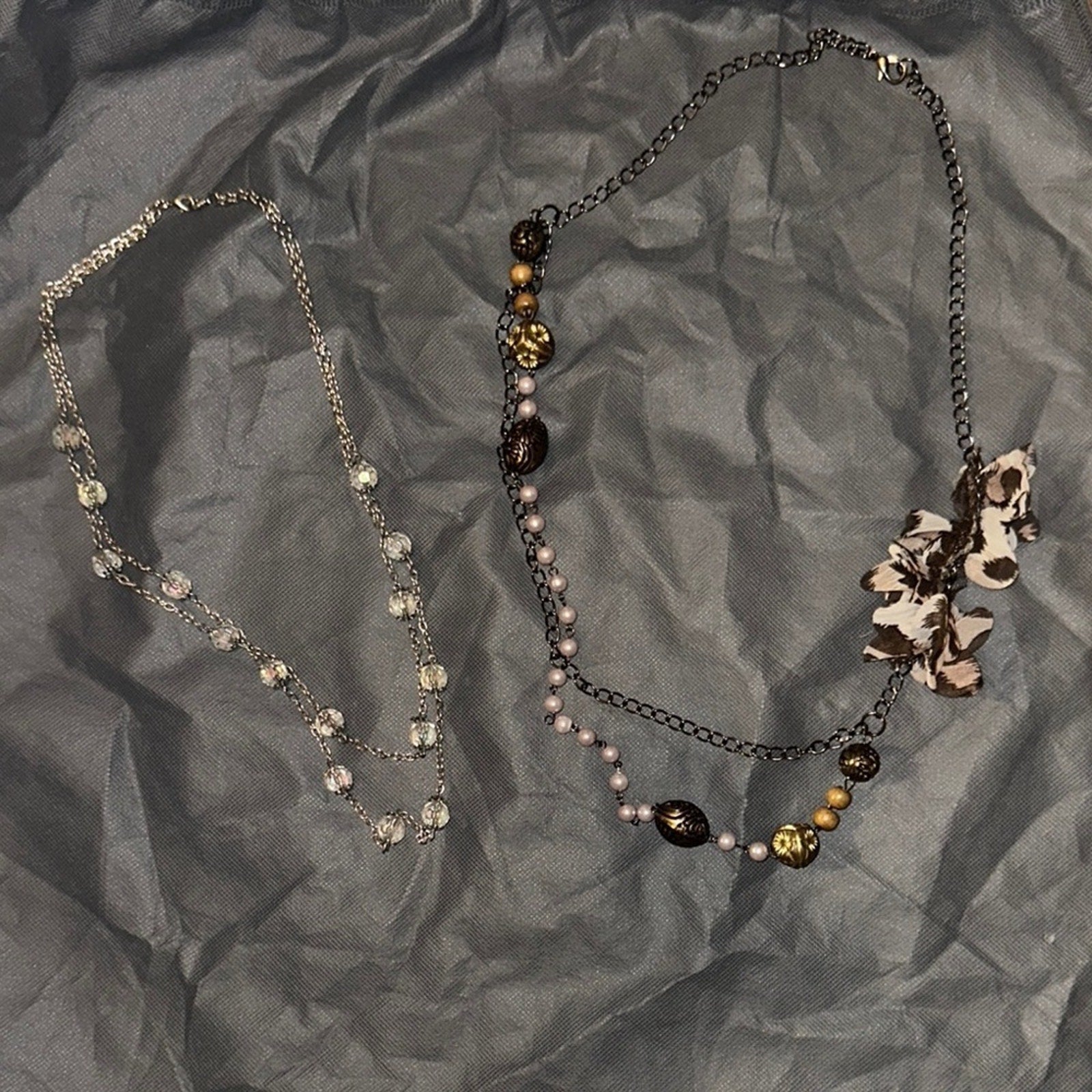 Chic Multi-Layered Necklace with Floral Accent