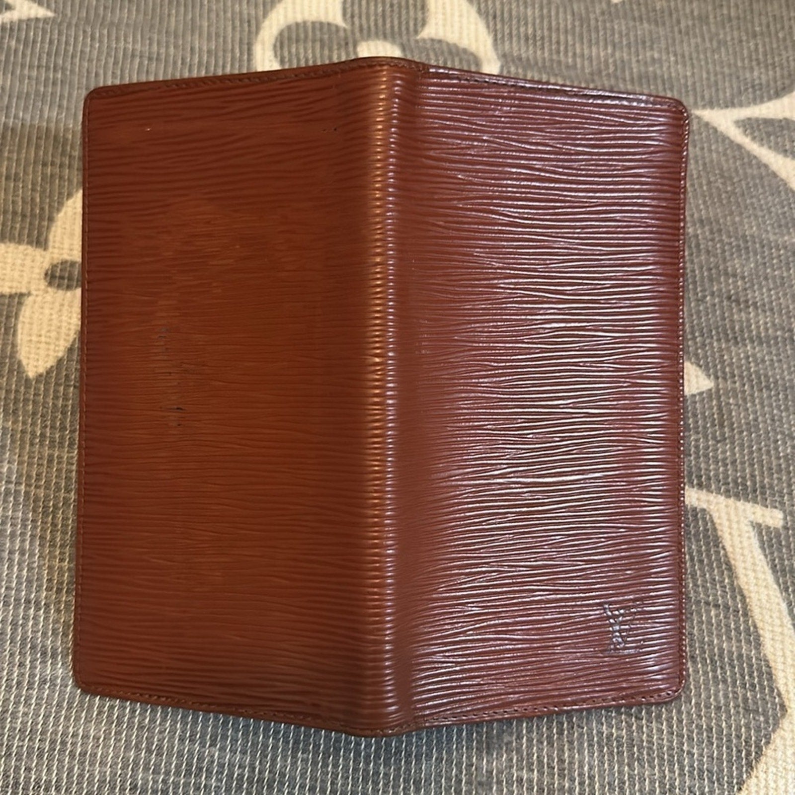 Louis Vuitton Long Wallet VINTAGE 🚨🚨with call outs 🚨🚨