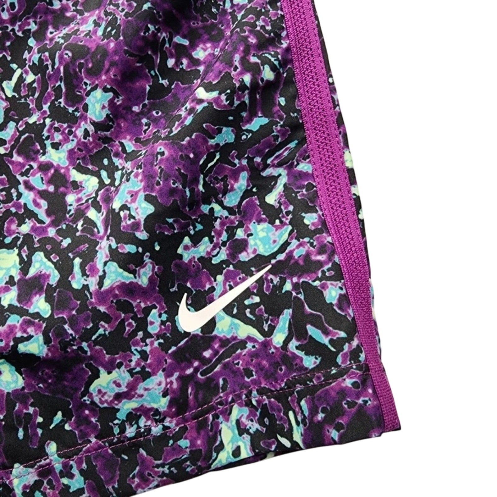 Youth - Girls Nike Purple Patterned Shorts