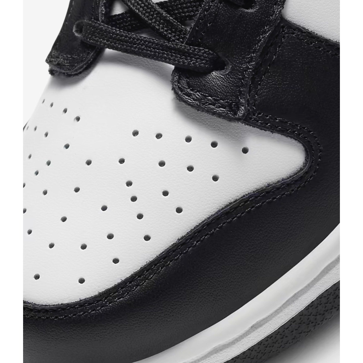 Nike Dunk Low- Panda