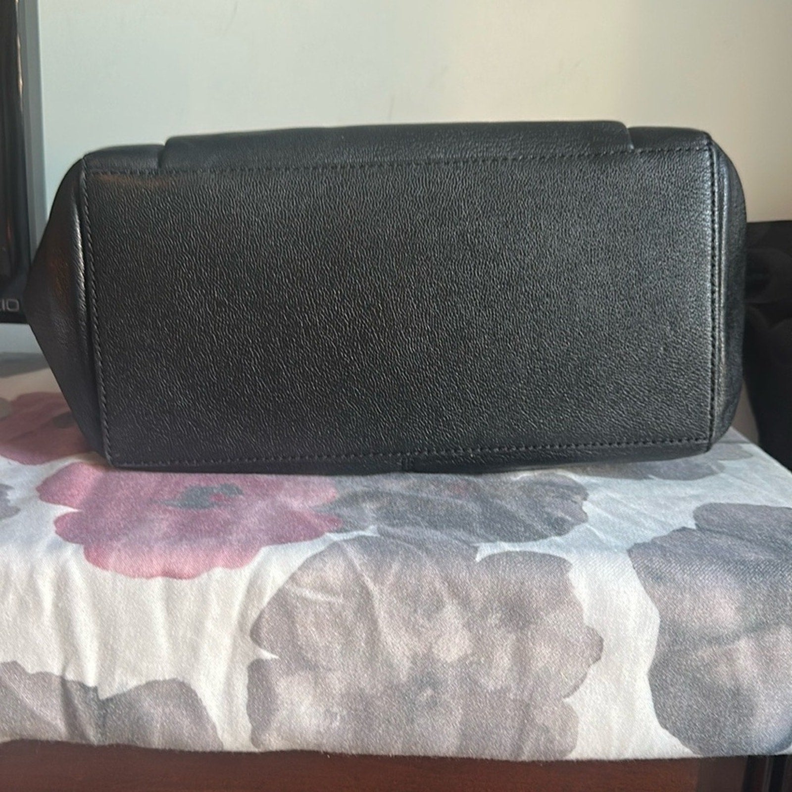 Kate Spade ♠️ Black Leather Front Flap Pocket Bow Tote