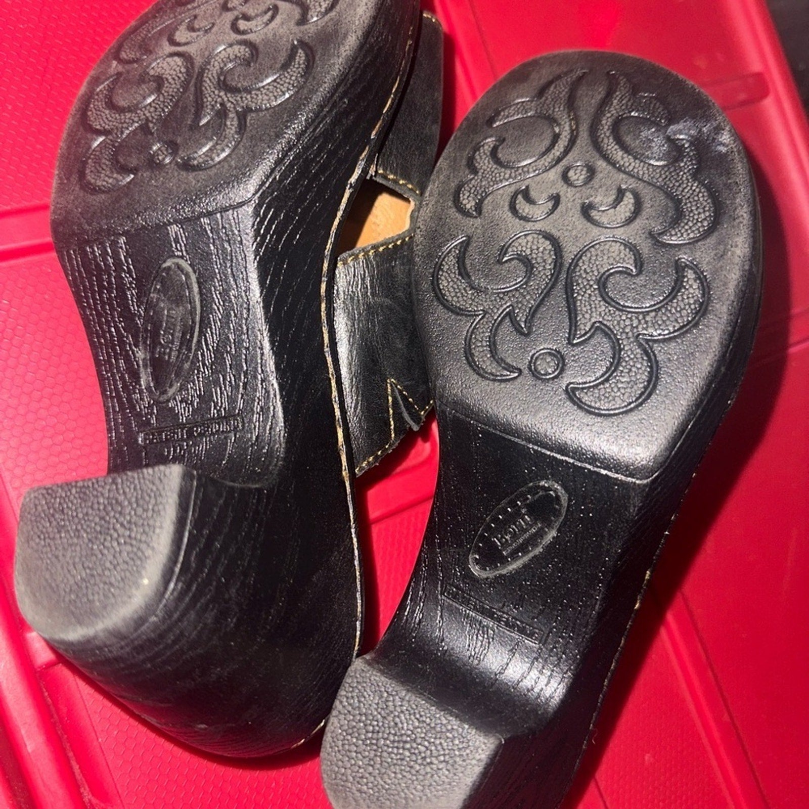 Born Womens Melyssa B04303 Leather Slip On Black Slide Heels Size 8 / 39