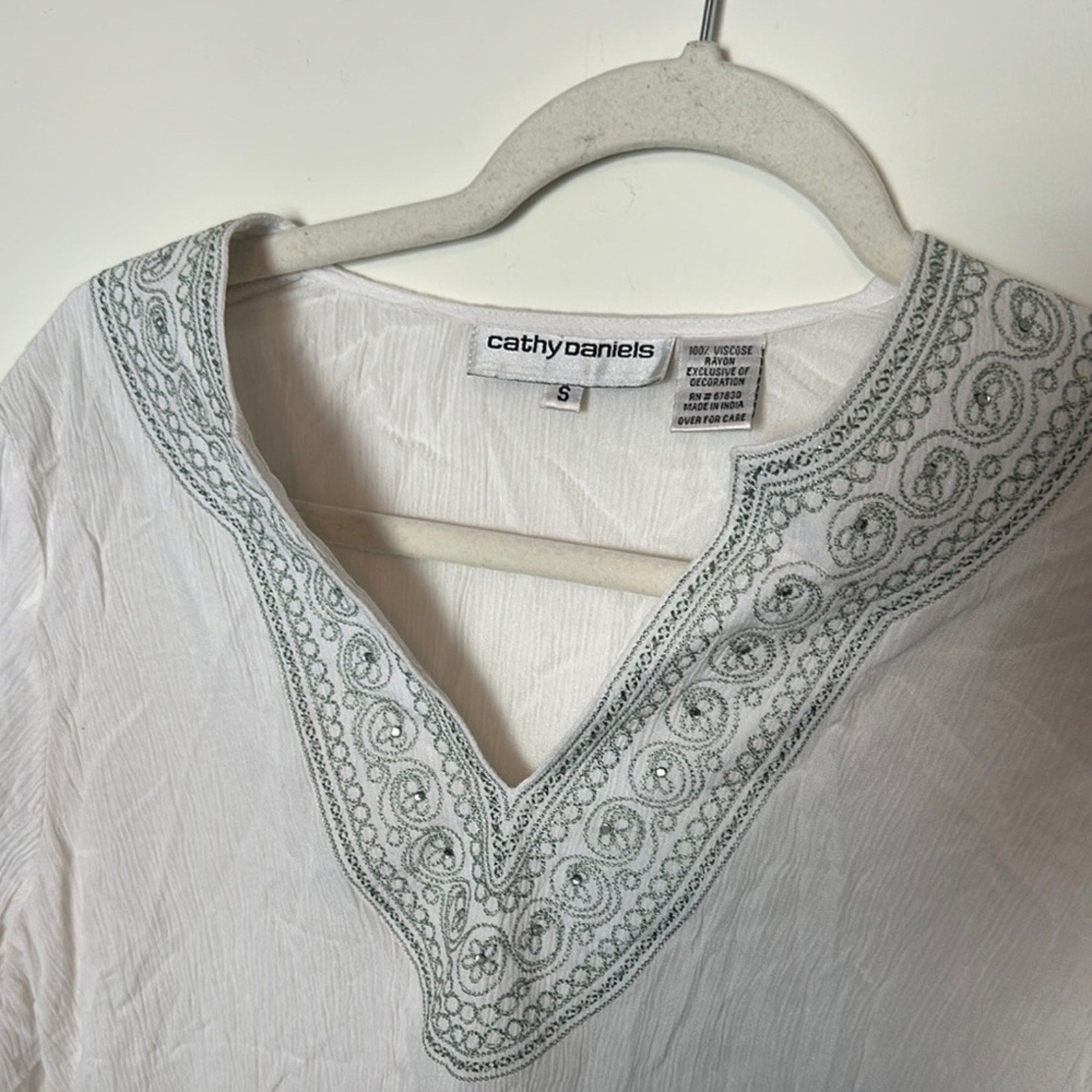 Cathy Daniels Top Womens Large 3/4 Sleeve Embroidered V-neck Pullover Tunic NWT