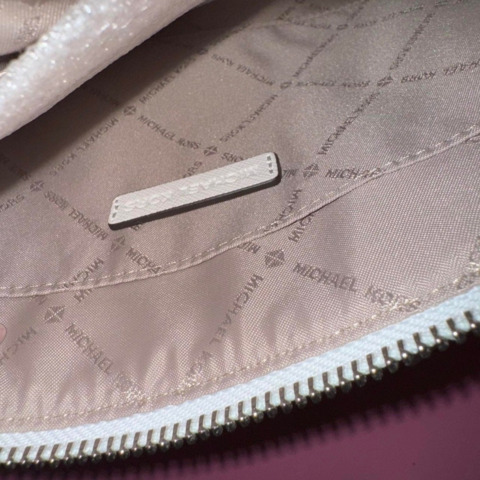 Michael Kors White Saffiano Leather XL NWT XL 6"x10" White Wristlet-Item