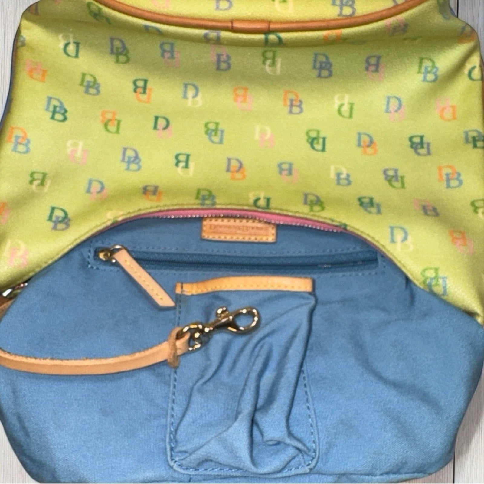 Dooney & Bourke Vintage Rainbow Monogram Logo Leather Shoulder Bag Handbag EVC