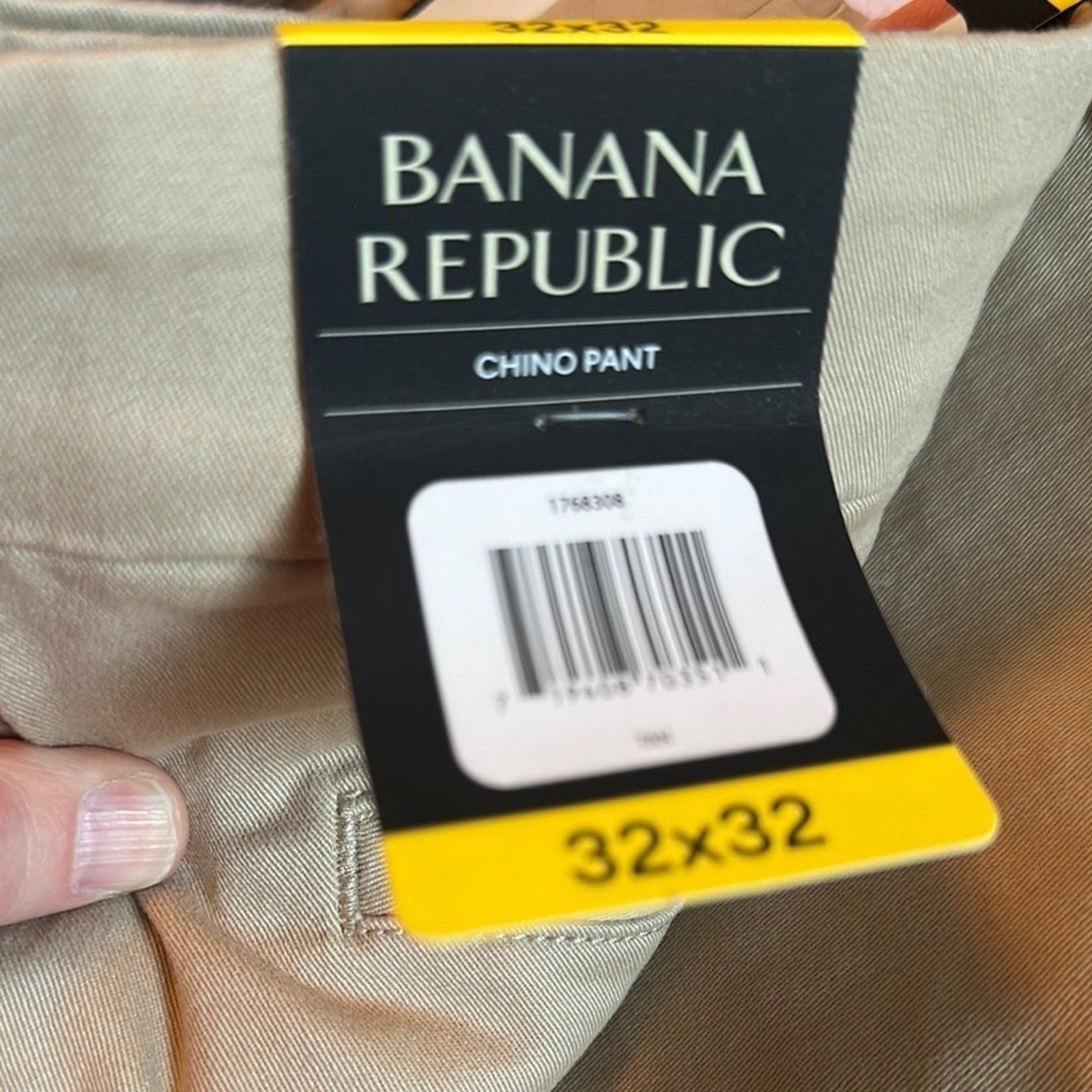 Banana Republic Khaki Men’s Pants NWT