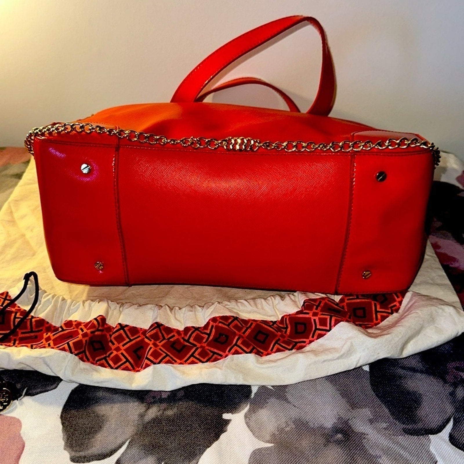 Tory Burch RED Robinson Double Zip Tote with cross body EUC
