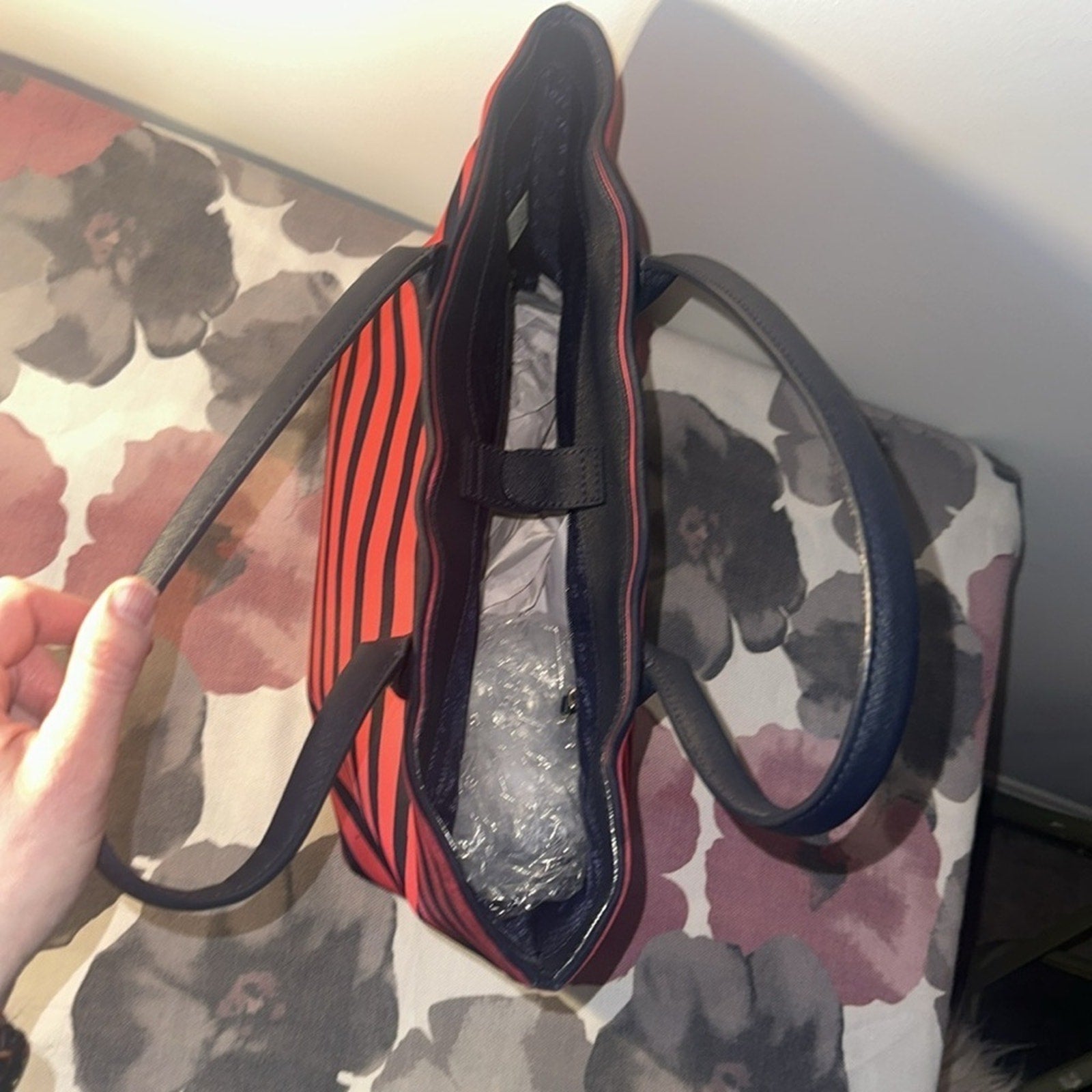 Kate Spade Catie Classic Red and Navy Striped Tote Bag LIKE NEW