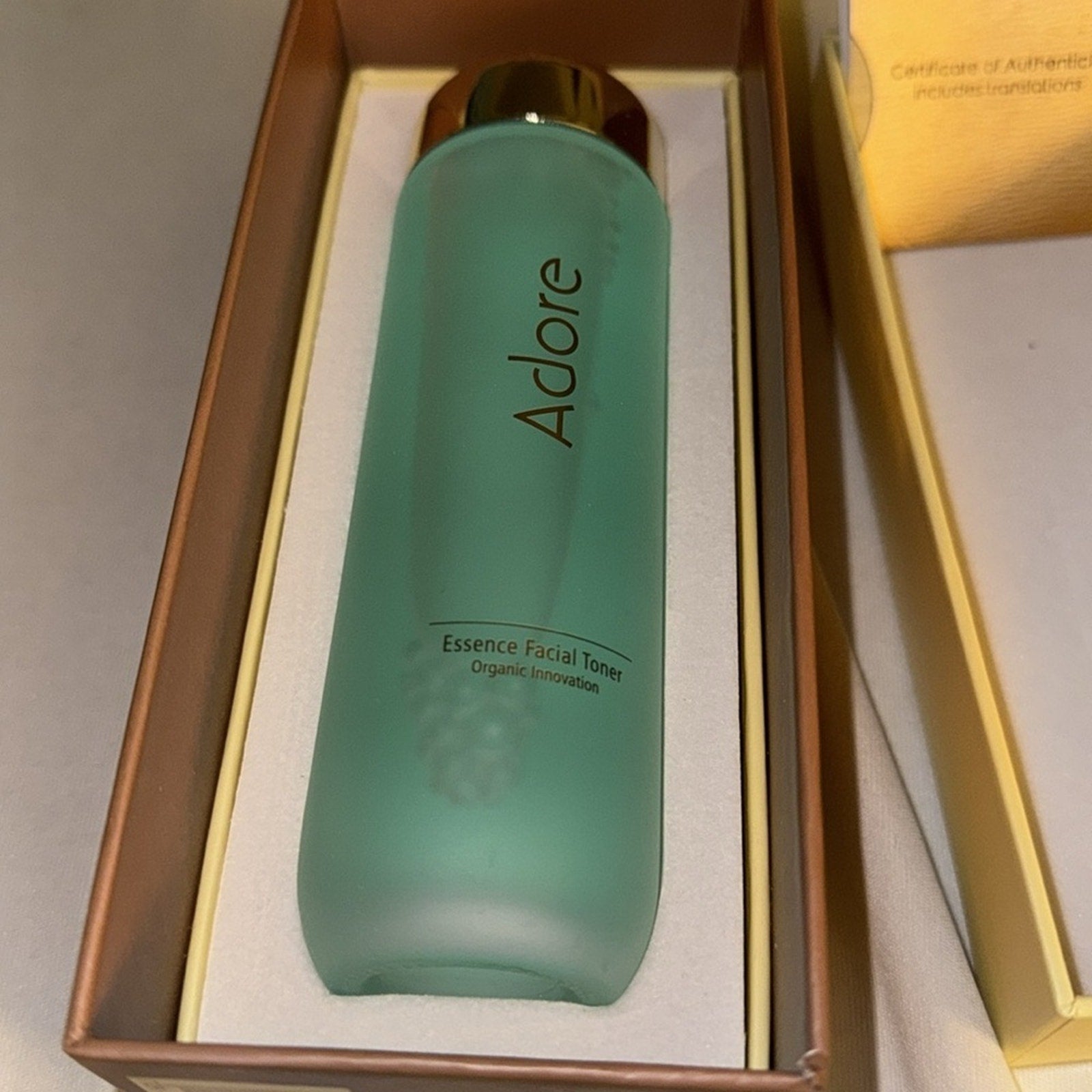 Essence Facial Toner from Adore Cosmetics 120 ML / 4.05 OZ NEW IN PACKAGE