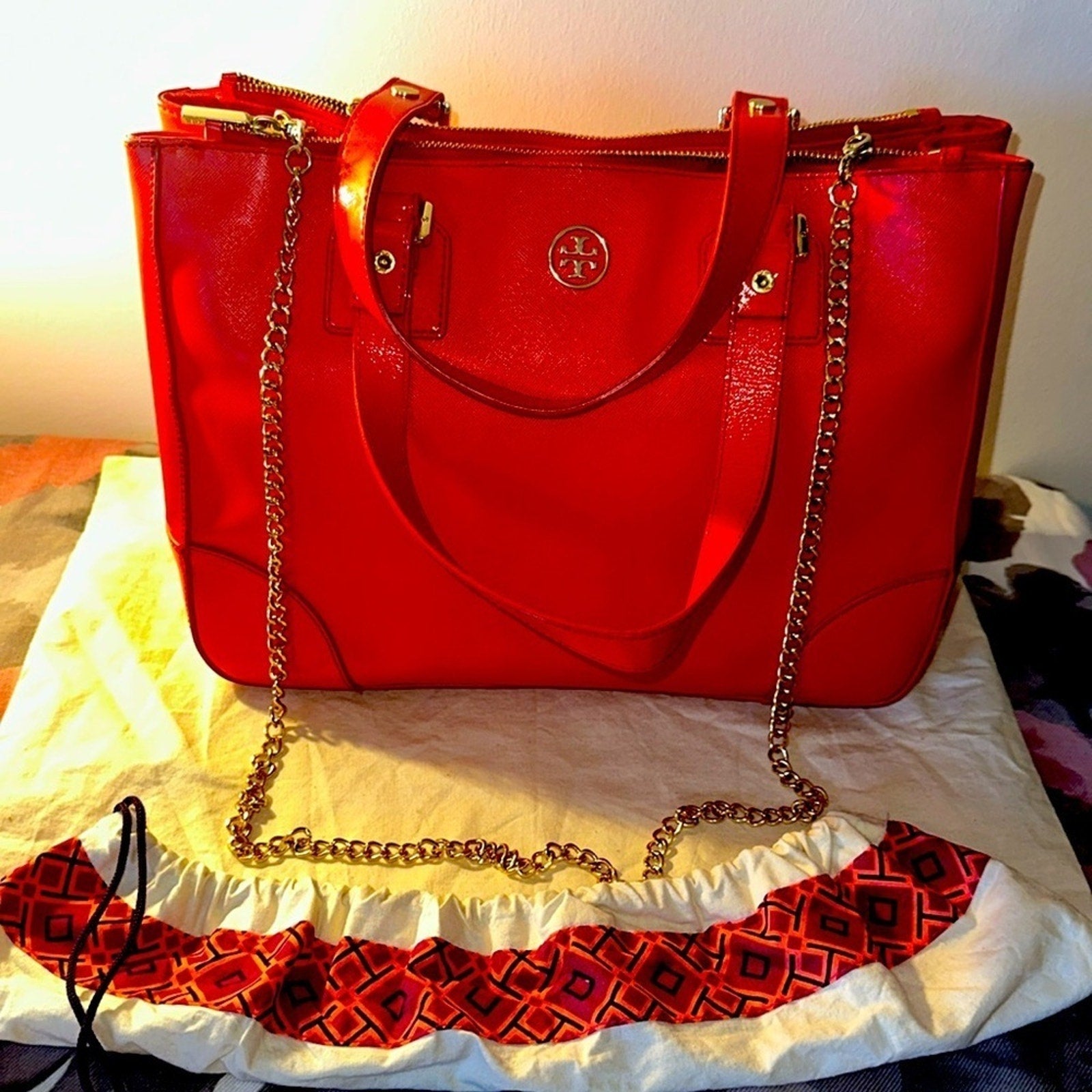 Tory Burch RED Robinson Double Zip Tote with cross body EUC