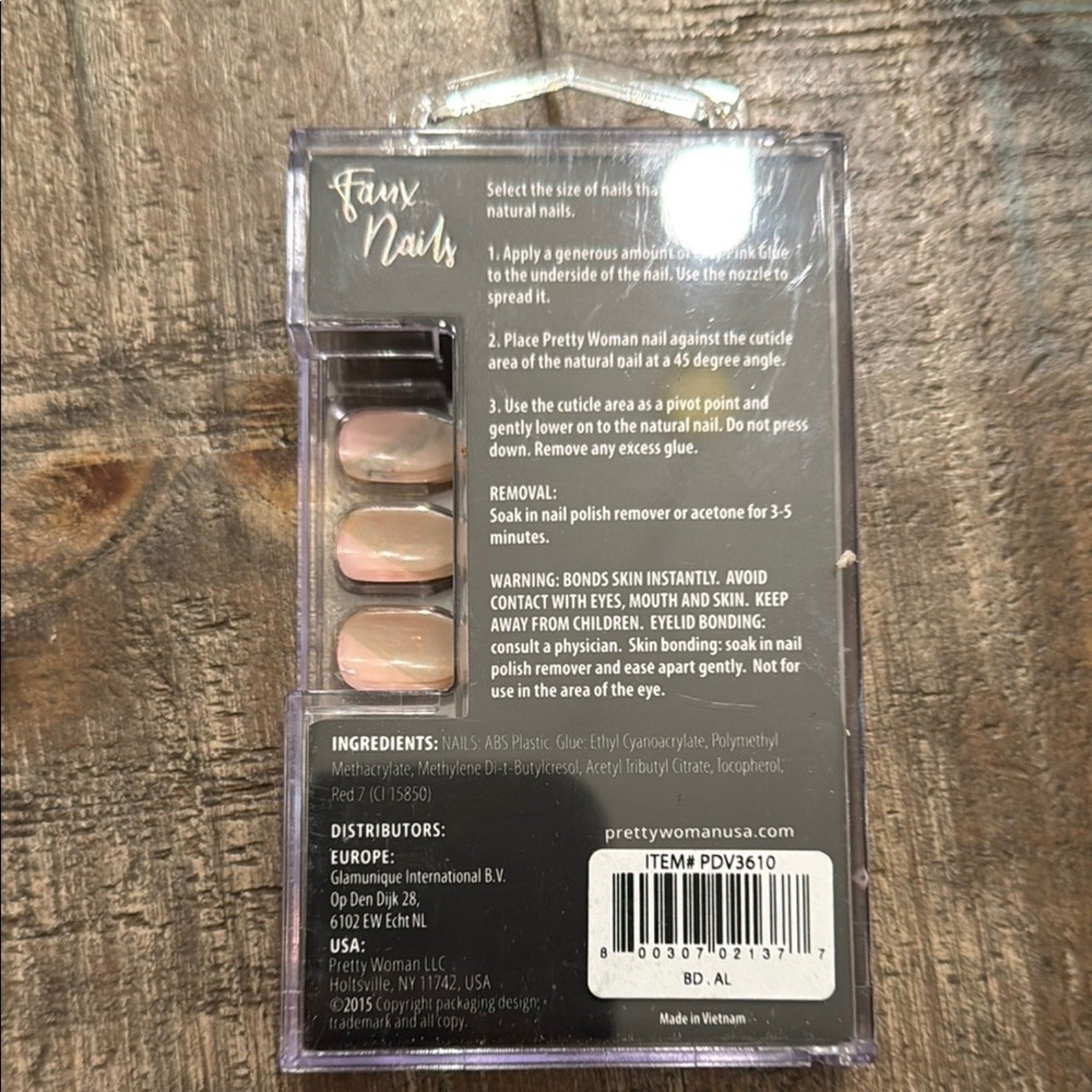 Pretty Woman Faux Nails with Glitter