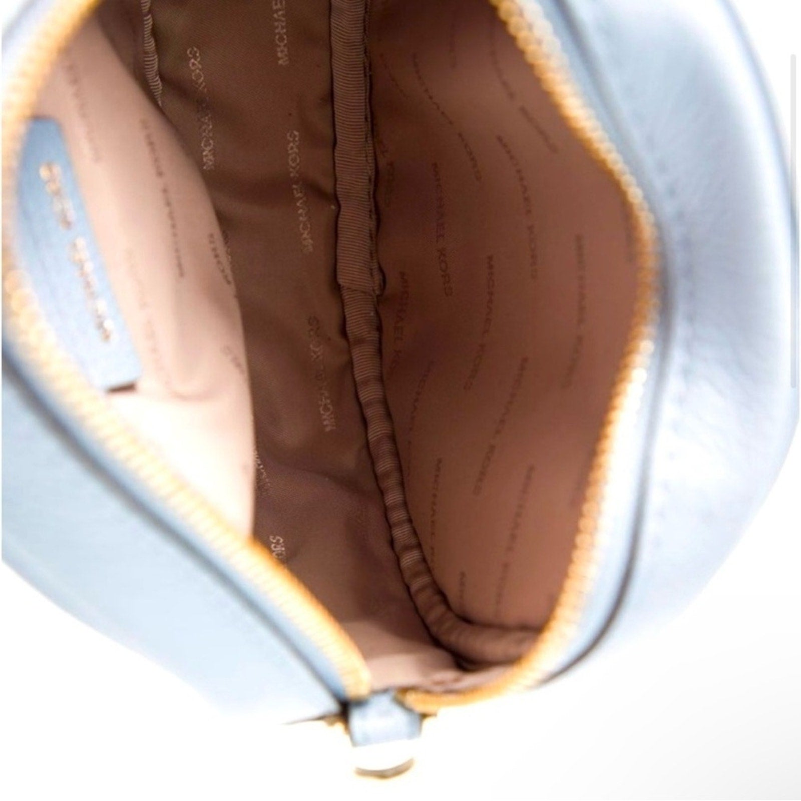 MICHAEL KORS LEATHER CIRCLE CANTEEN CROSSBODY WITH MATCHING CARD HOLDER EUC