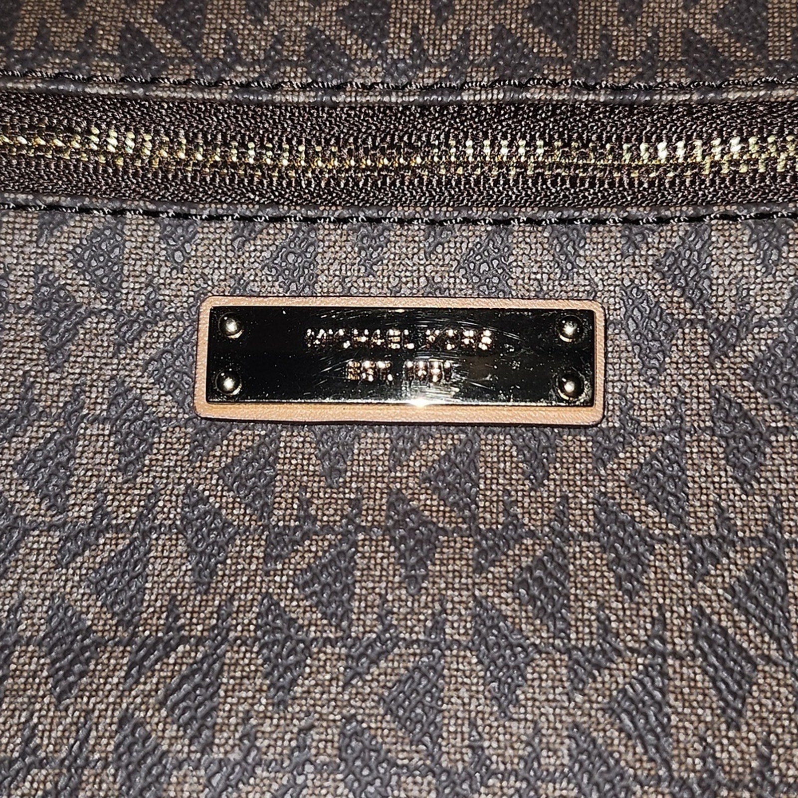 Michael Kor Jet Set Wristlet