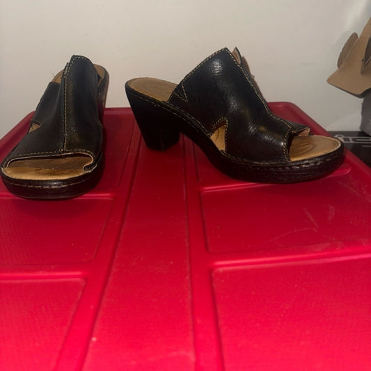Born Womens Melyssa B04303 Leather Slip On Black Slide Heels Size 8 / 39