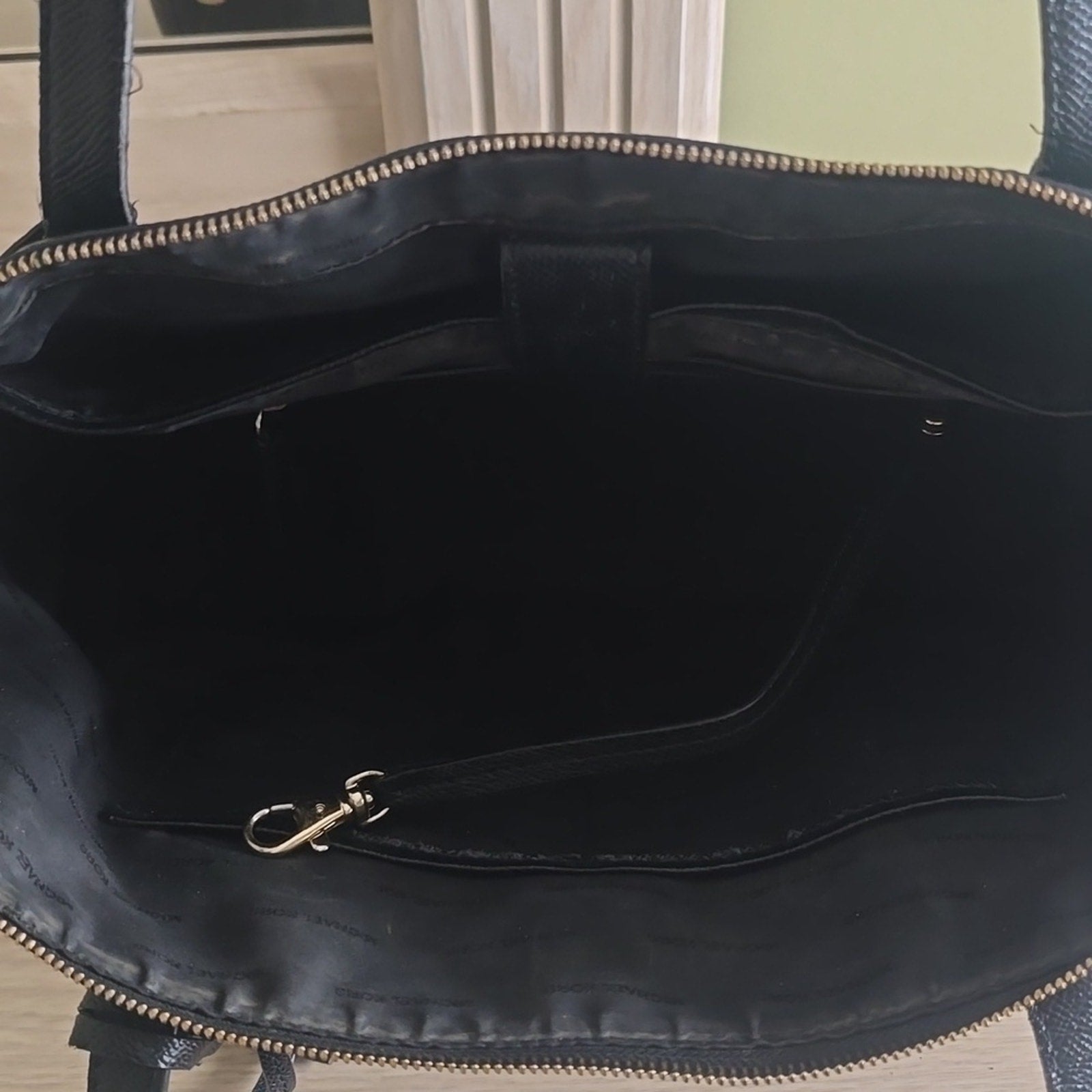 Michael Kors Large Jet Set Black IPad Shoulder Bag Zipper