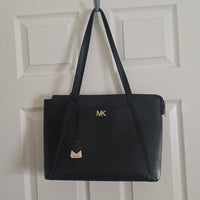 Michael Kors Large Jet Set Black IPad Shoulder Bag Zipper