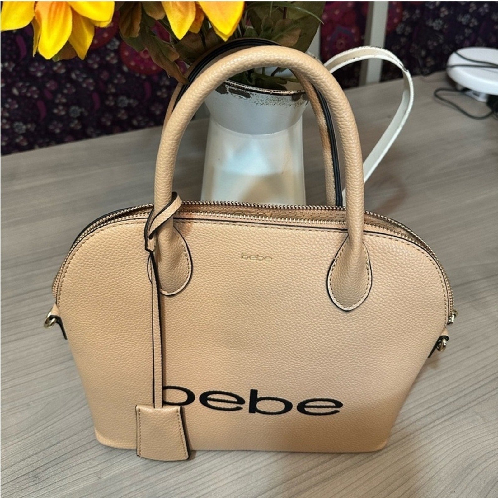 Bebe NWOT beautiful cross body purse