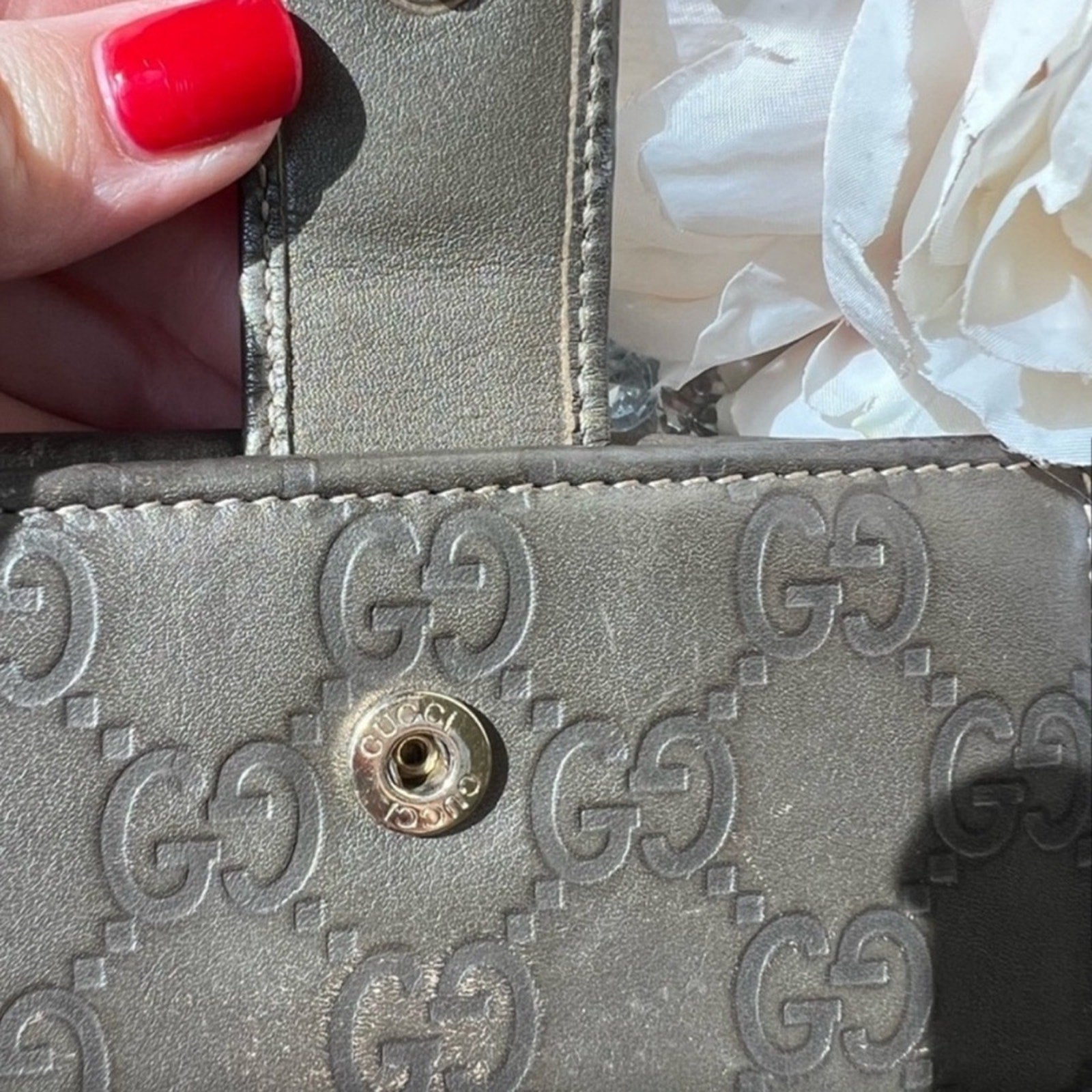 Gucci Compact wallet EUC