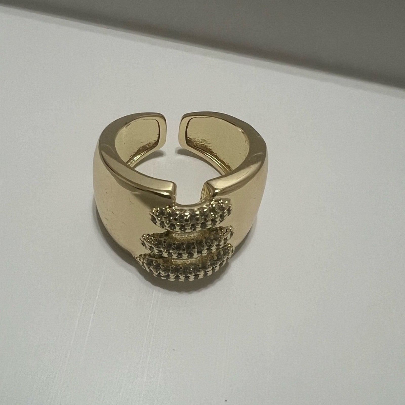 NEW 18K GOLD PLATED RING
