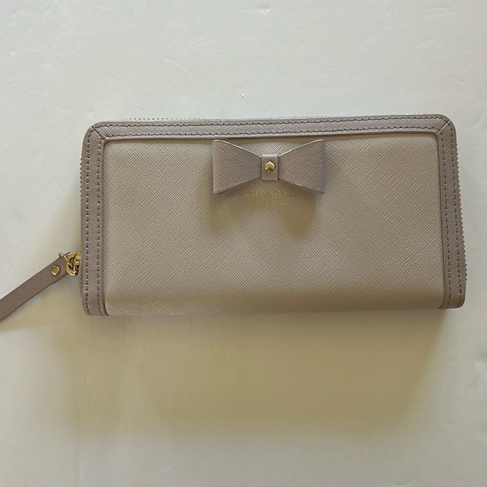 kate spade ♠️ long wallet ribbon beige 21 - excellent condition