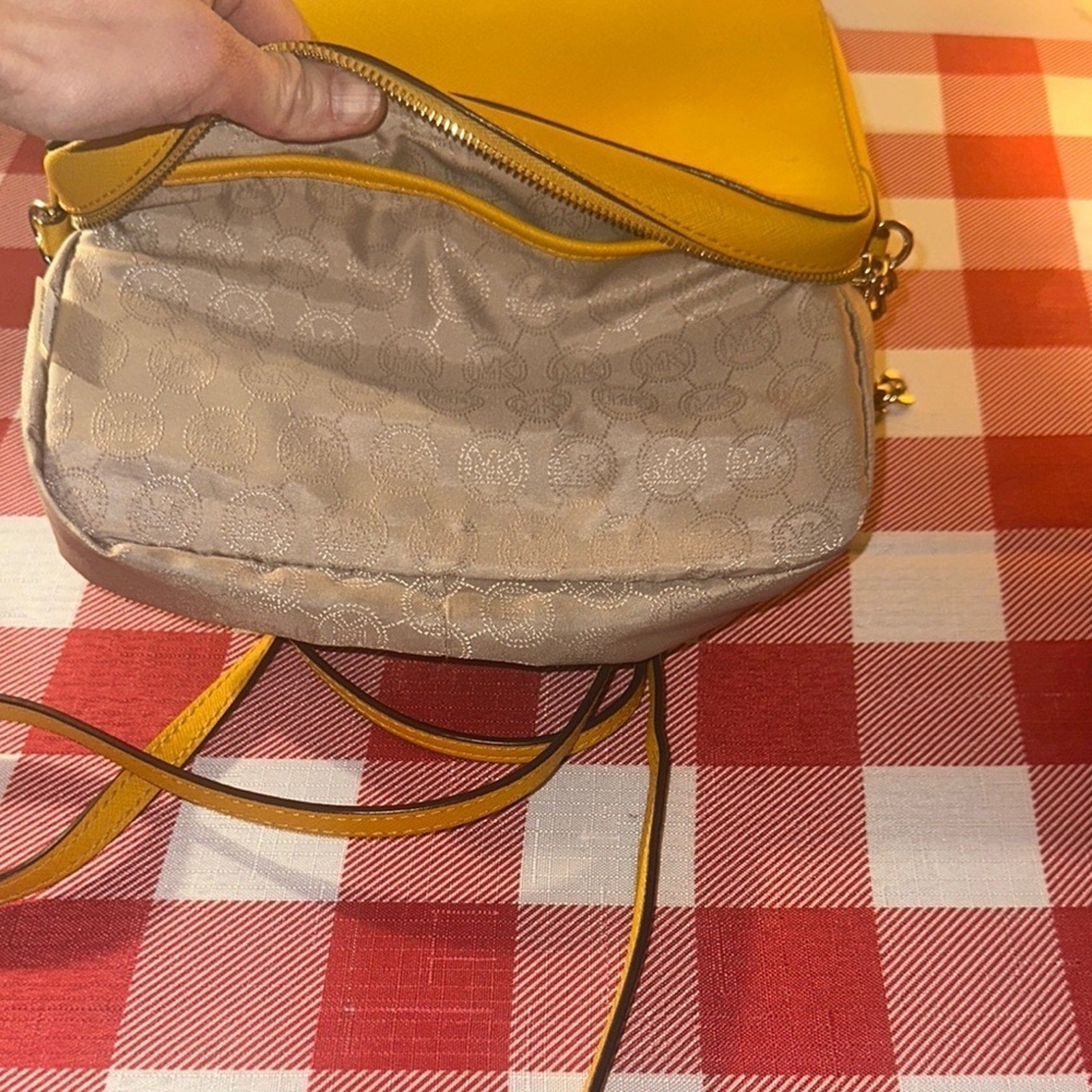 Michael Kors Jet Set Large Saffiano Leather Crossbody Bag