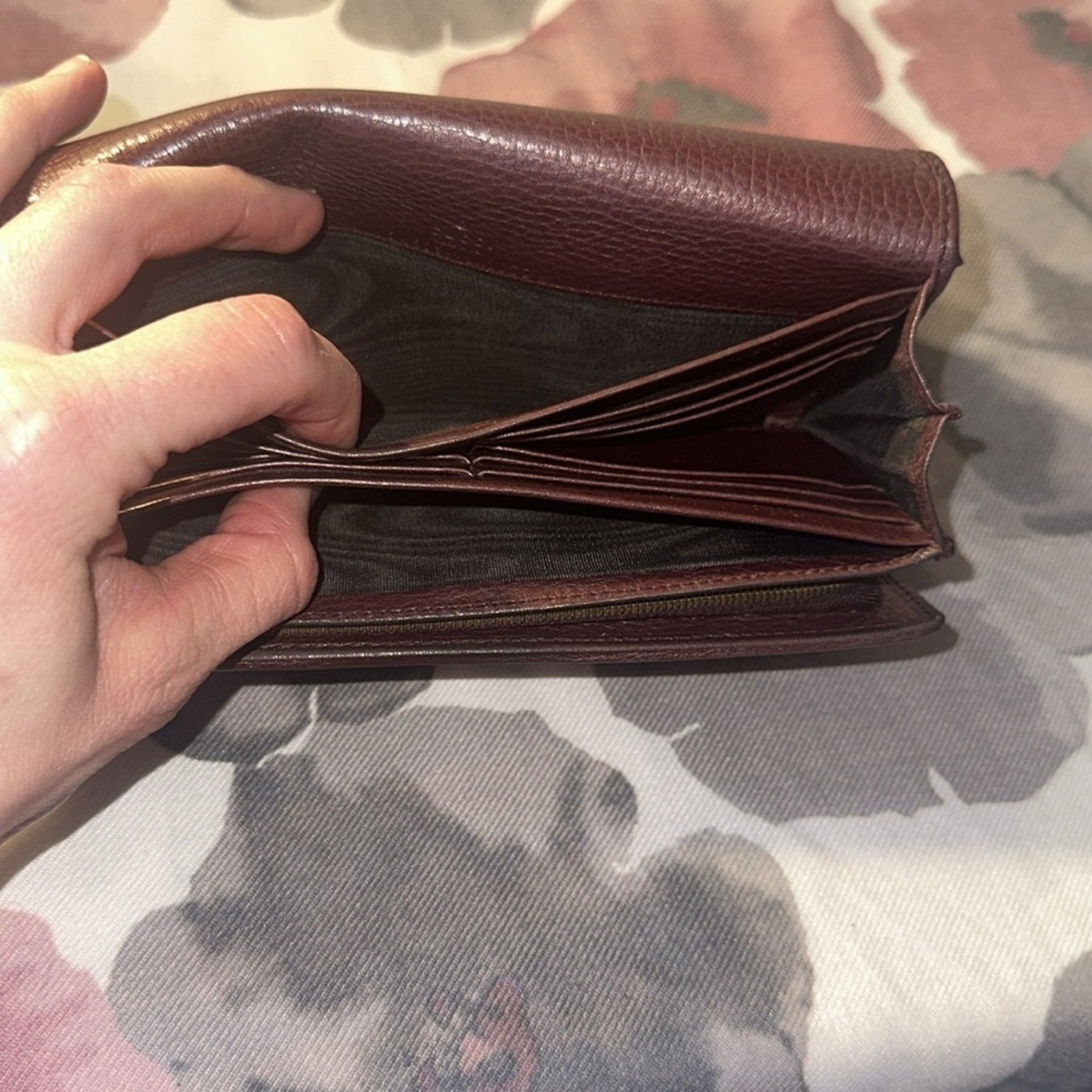 Gucci 1973 Wallet in Burgandy Leather w/COA