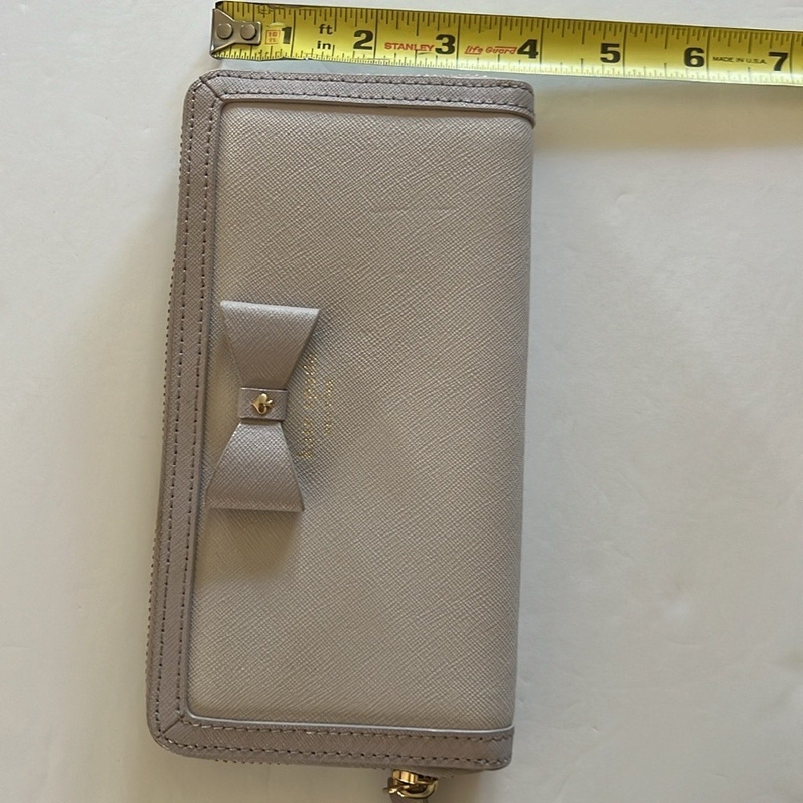 kate spade ♠️ long wallet ribbon beige 21 - excellent condition