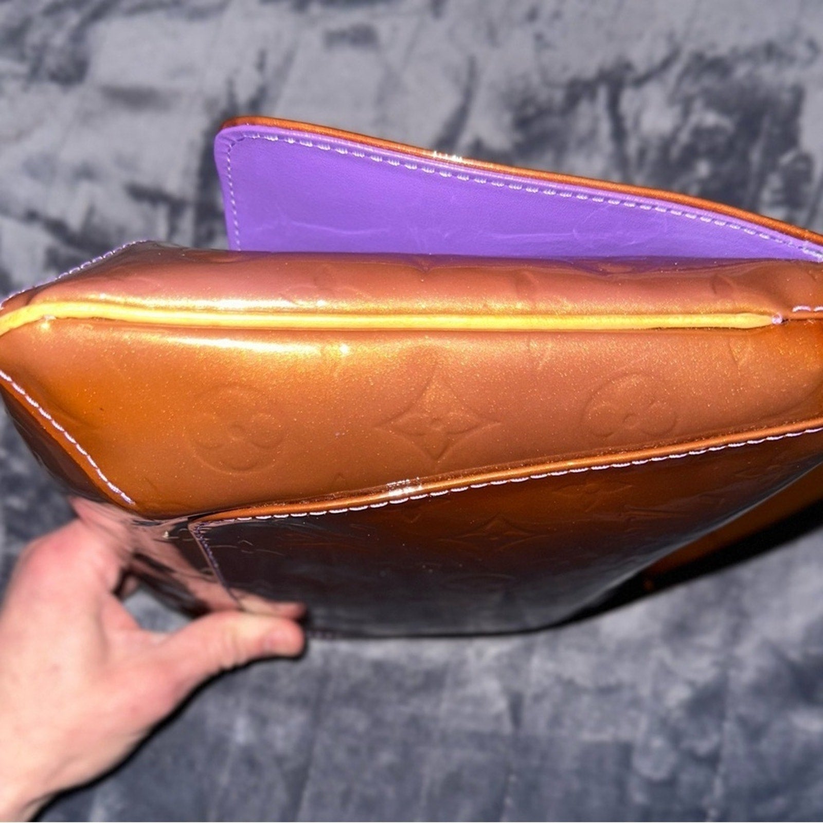 LOUIS VUITTON
Bronze Monogram Vernis Thompson Street Bag