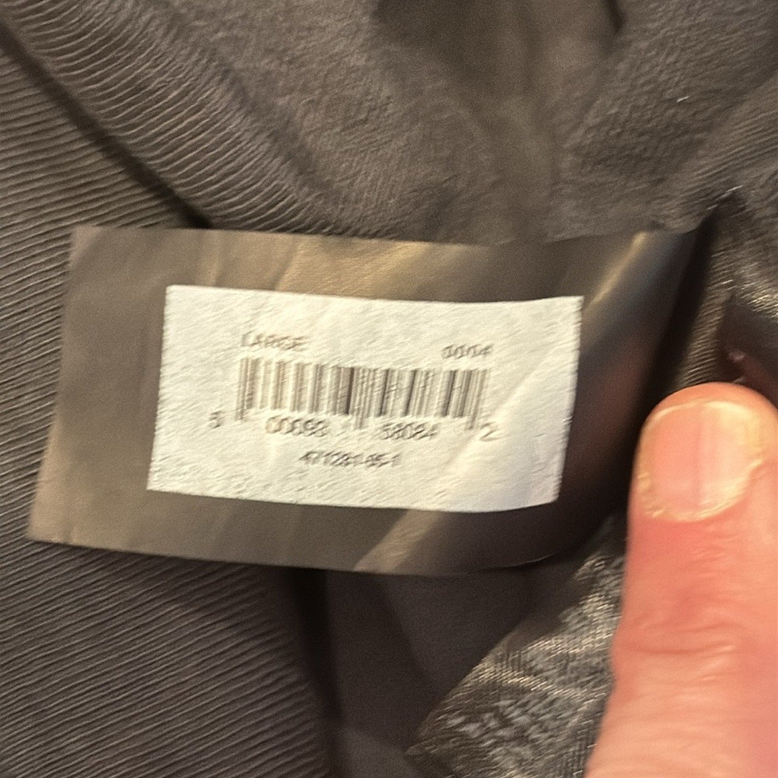 Yeezy Gap Engineered by Balenciaga Dove 3/4
Sleeve Tee XL & L