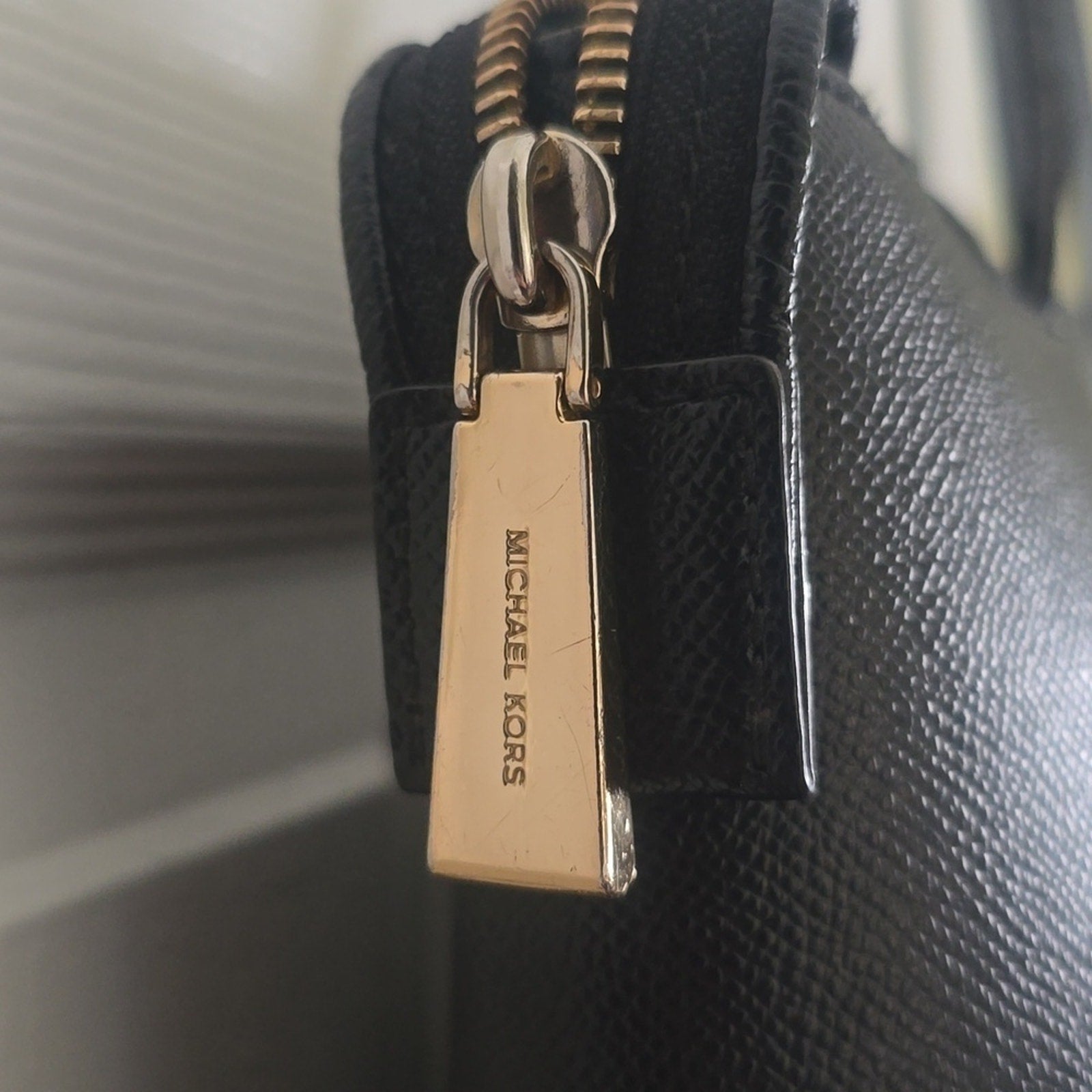 Michael Kors Large Jet Set Black IPad Shoulder Bag Zipper