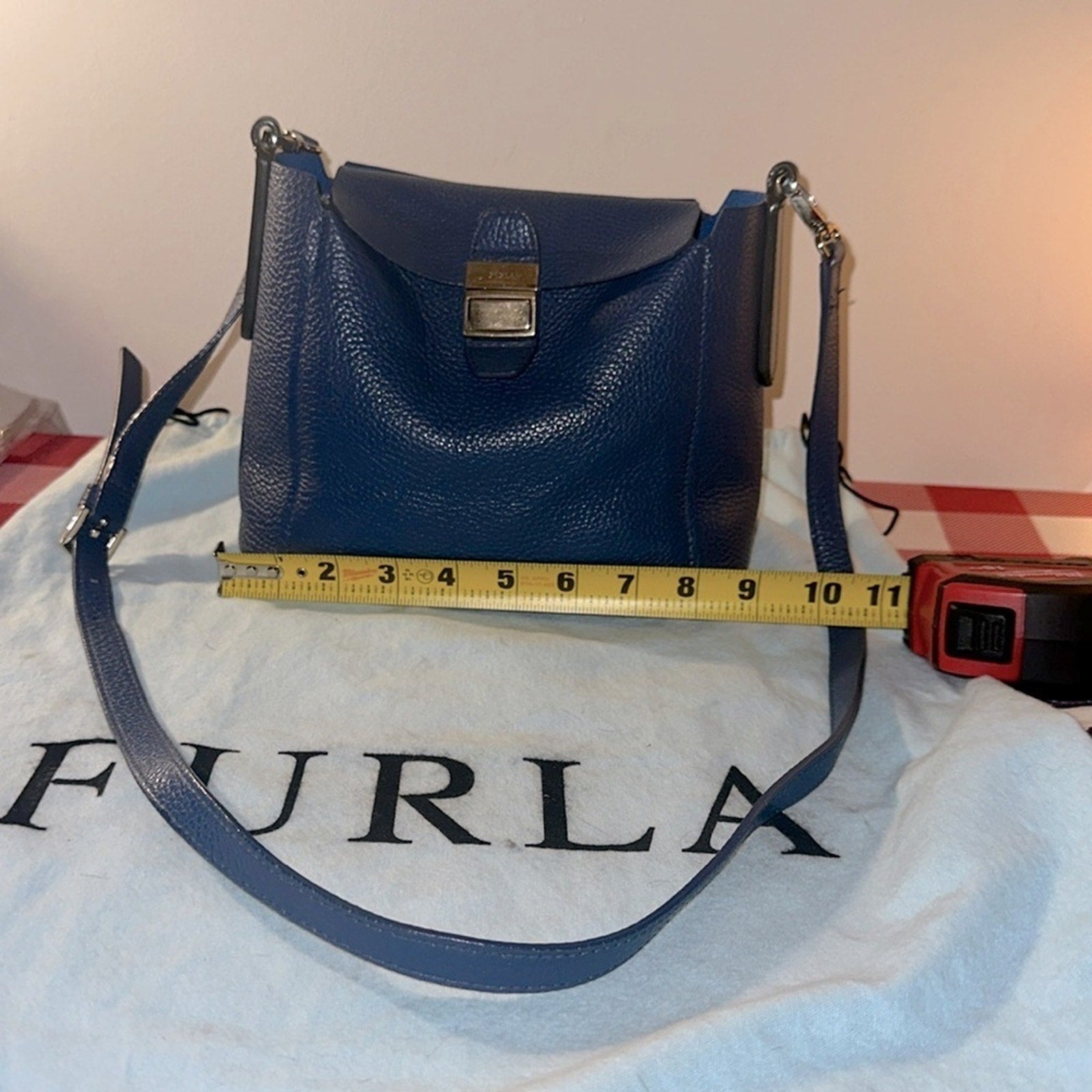 VINTAGE Furla Blue Pebble Leather adjustable crossbody purse RARE