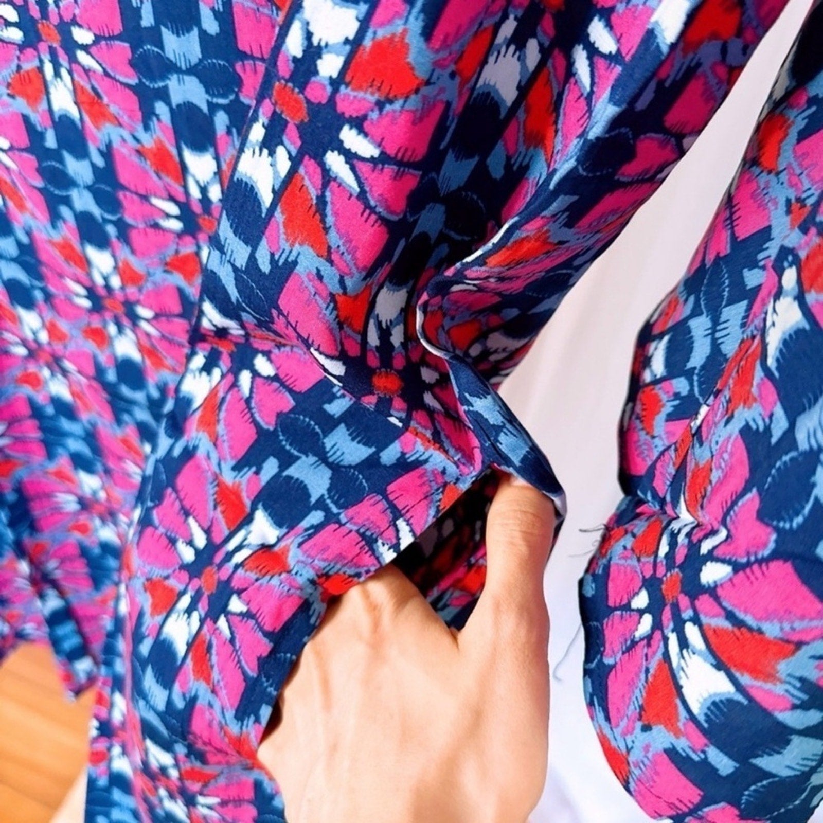 Pink and Blue Fireside Spark Becca Flared Sleeve Knee Dress Small Medium