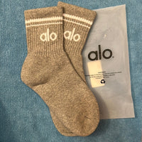 NWT ALO YOGA Unisex Half Crew Socks Icy
Sage White Large