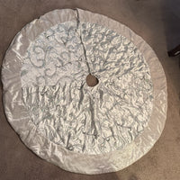 Faux Fur Trim Christmas Tree Skirt, White With Sequin Swirl Pattern - 1.2m NWOT
