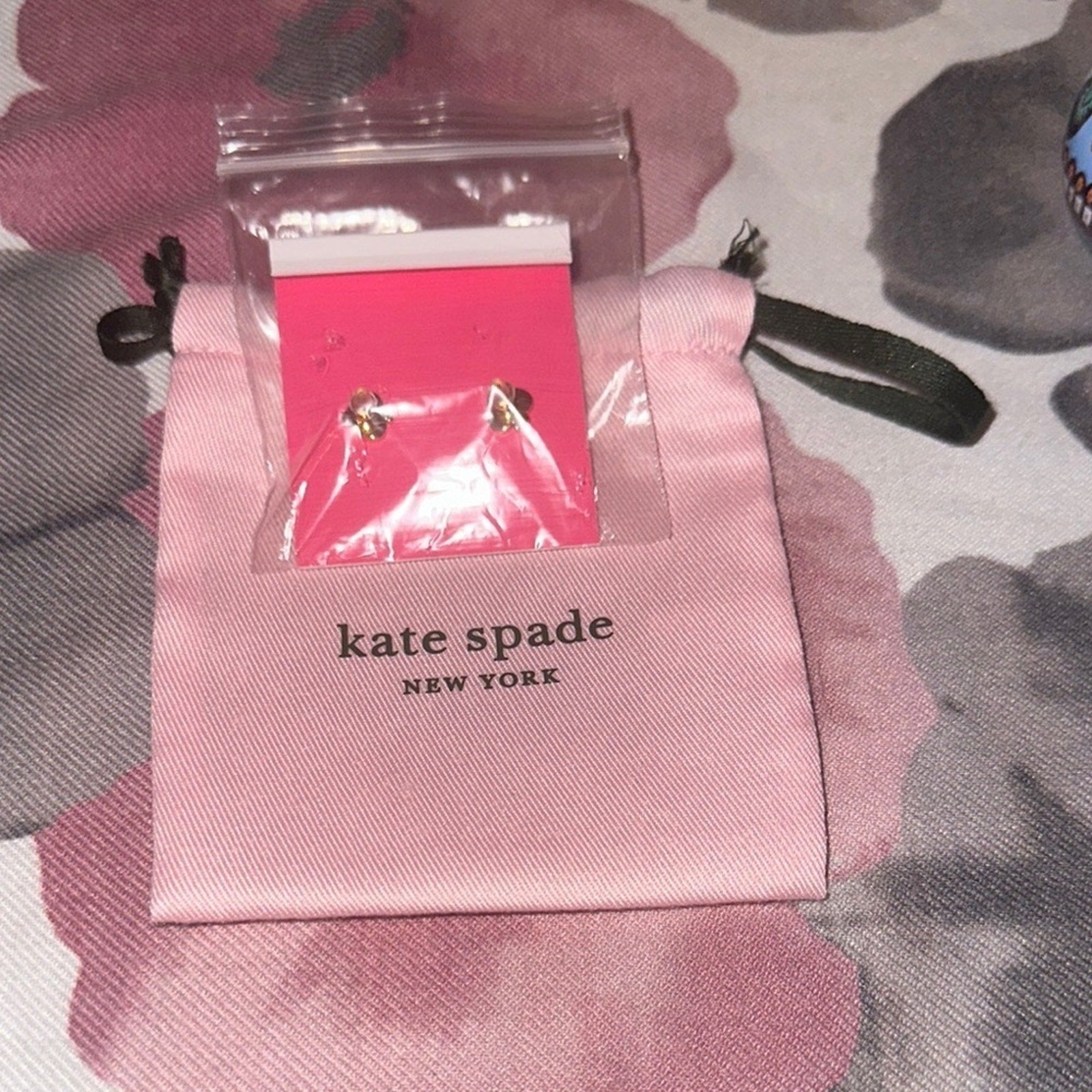 Kate Spade ♠️ Gold Heart Earrings