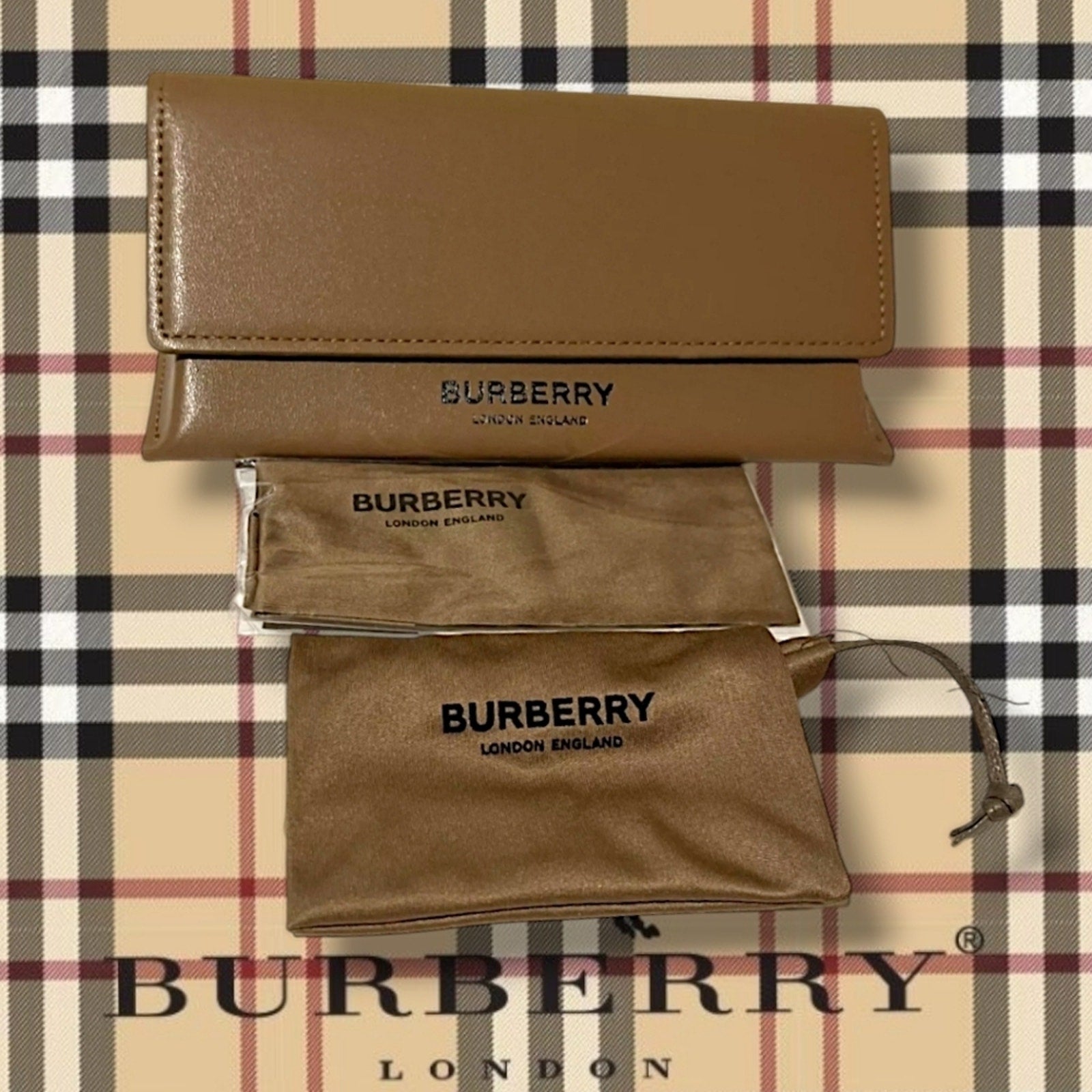 Authentic Burberry London England, Camel Brown Leather CASE