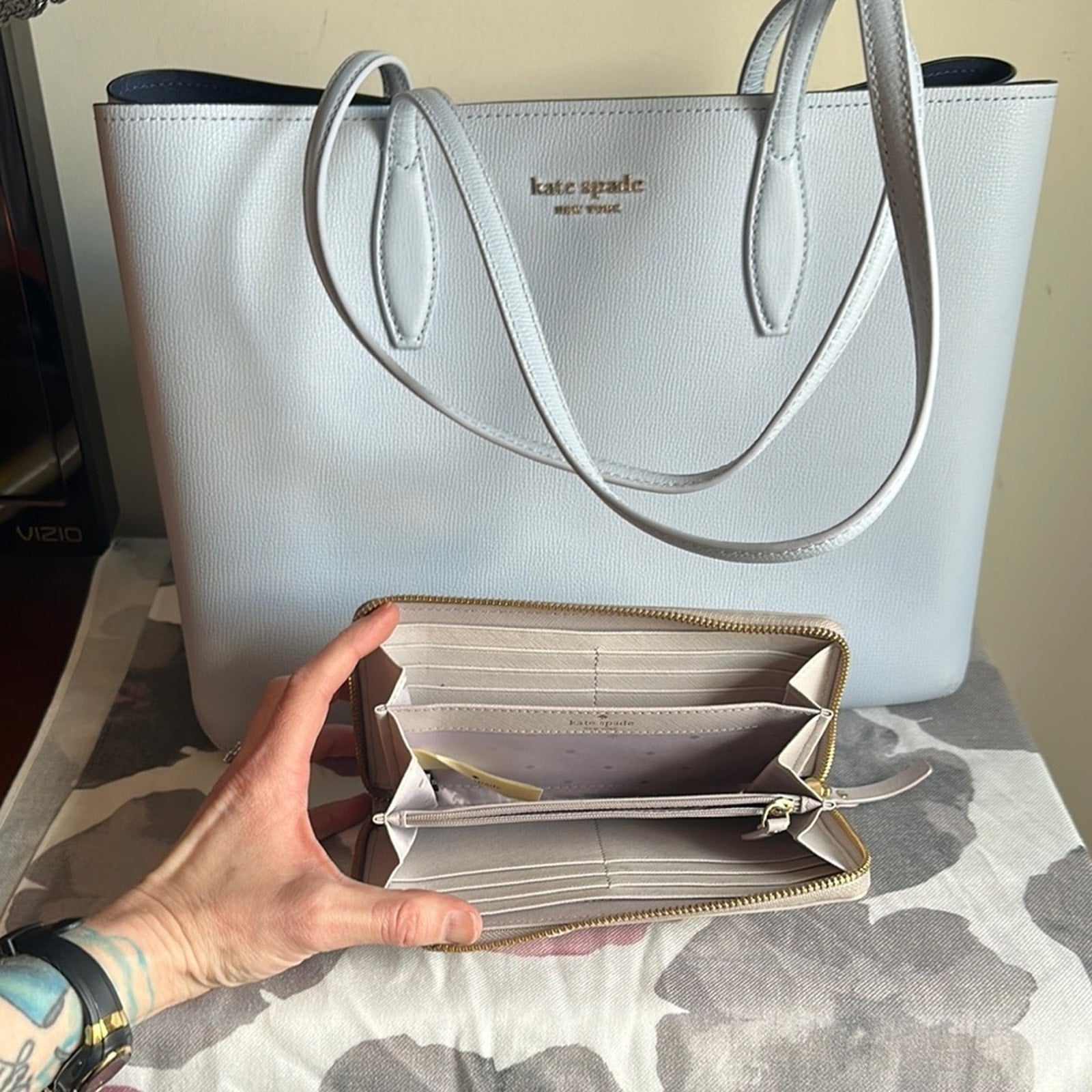 Kate Spade ♠️ Bleeker Large Light Blue Tote and Ribbon Wallet Set EUC