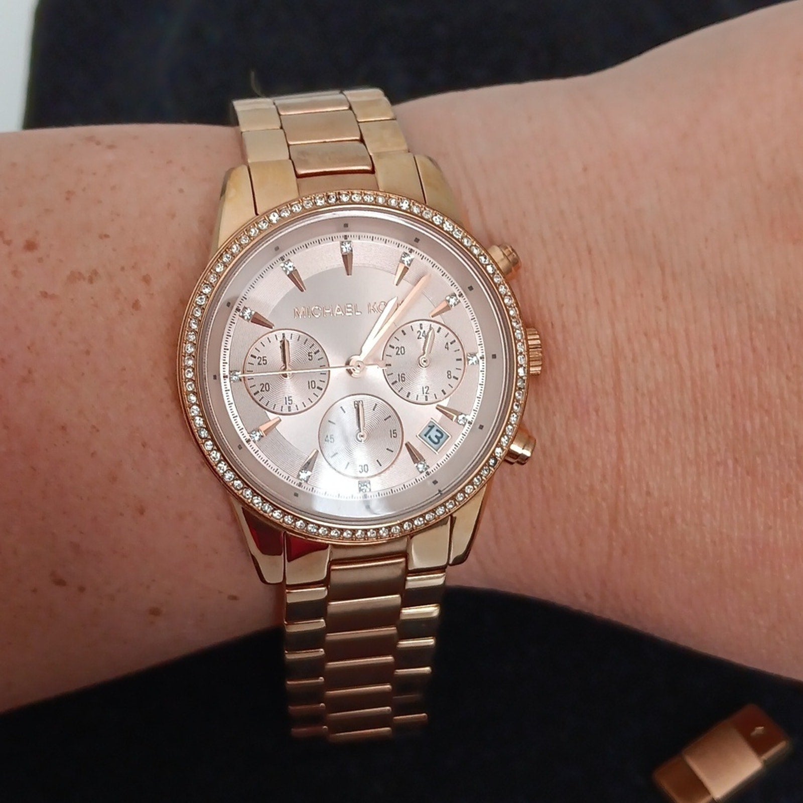 Michael Kors Rose Gold Stainless Steel & Pave Crystals Woman's Wrist Watch 🚨C/O
