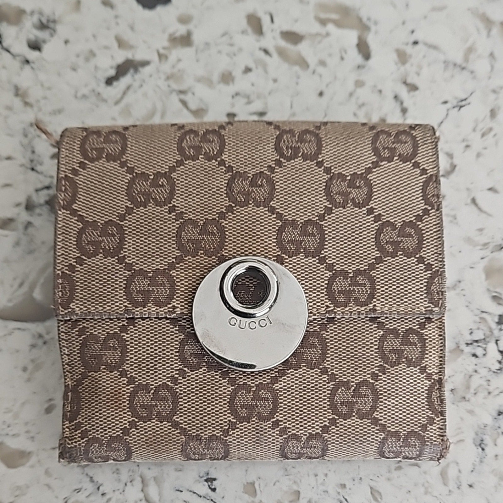 Gucci Beige Canvas Bifold Monogram Wallet - Unisex