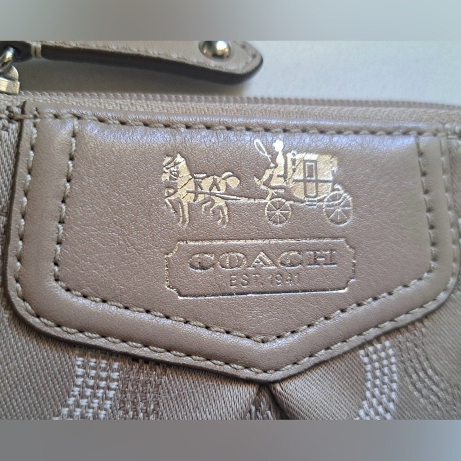 NWOT Vintage Coach Mini Wallet