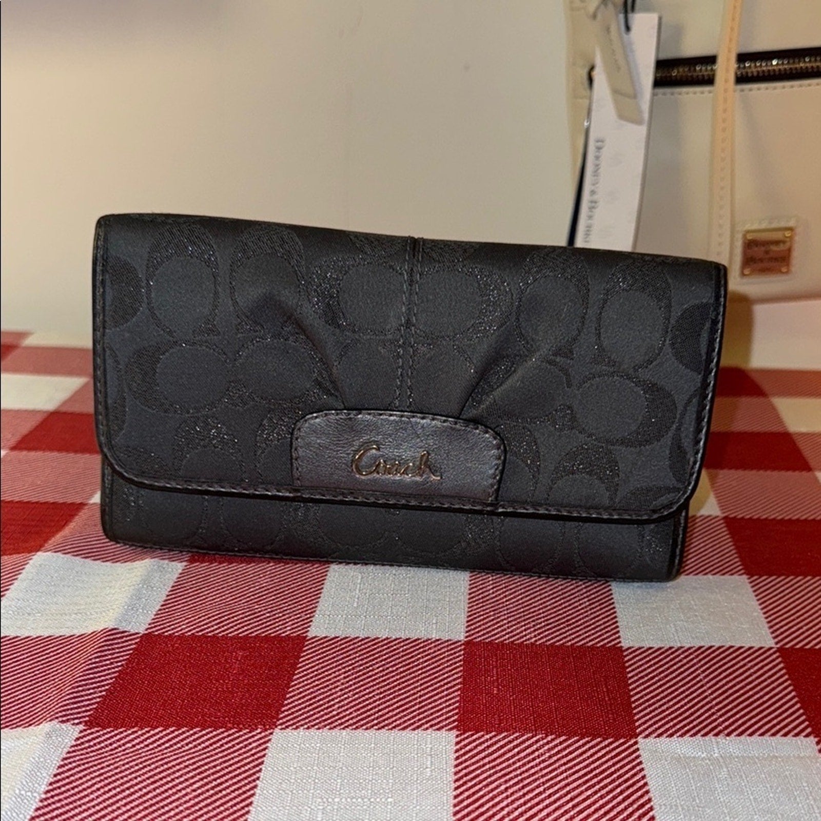 Vintage Coach Ashley Black Signature Wallet 🚨MINOR CALL OUT🚨