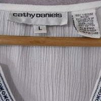 Cathy Daniels Top  Womens Large 3/4 Sleeve Embroidered V-neck Pullover Tunic NWT